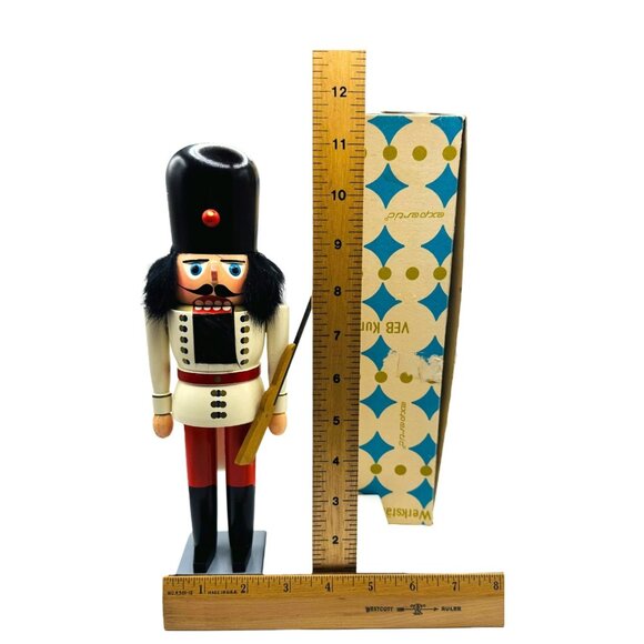 Vtg Freiberger Raum Und Tafelschmuck Erzgebirge German Nutcracker Soldier /Rifle - Picture 8 of 8